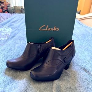 Clarks Shooties Booties NWT - New in Box Navy Blue